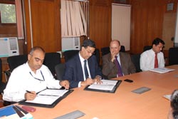 MoU between CSIR-CRRI and Volvo Construction Equipment