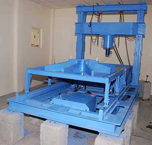 Pull-out Test Apparatus for Geosynthetics / GI strips Pull-out Test Apparatus for Geosynthetics / GI strips