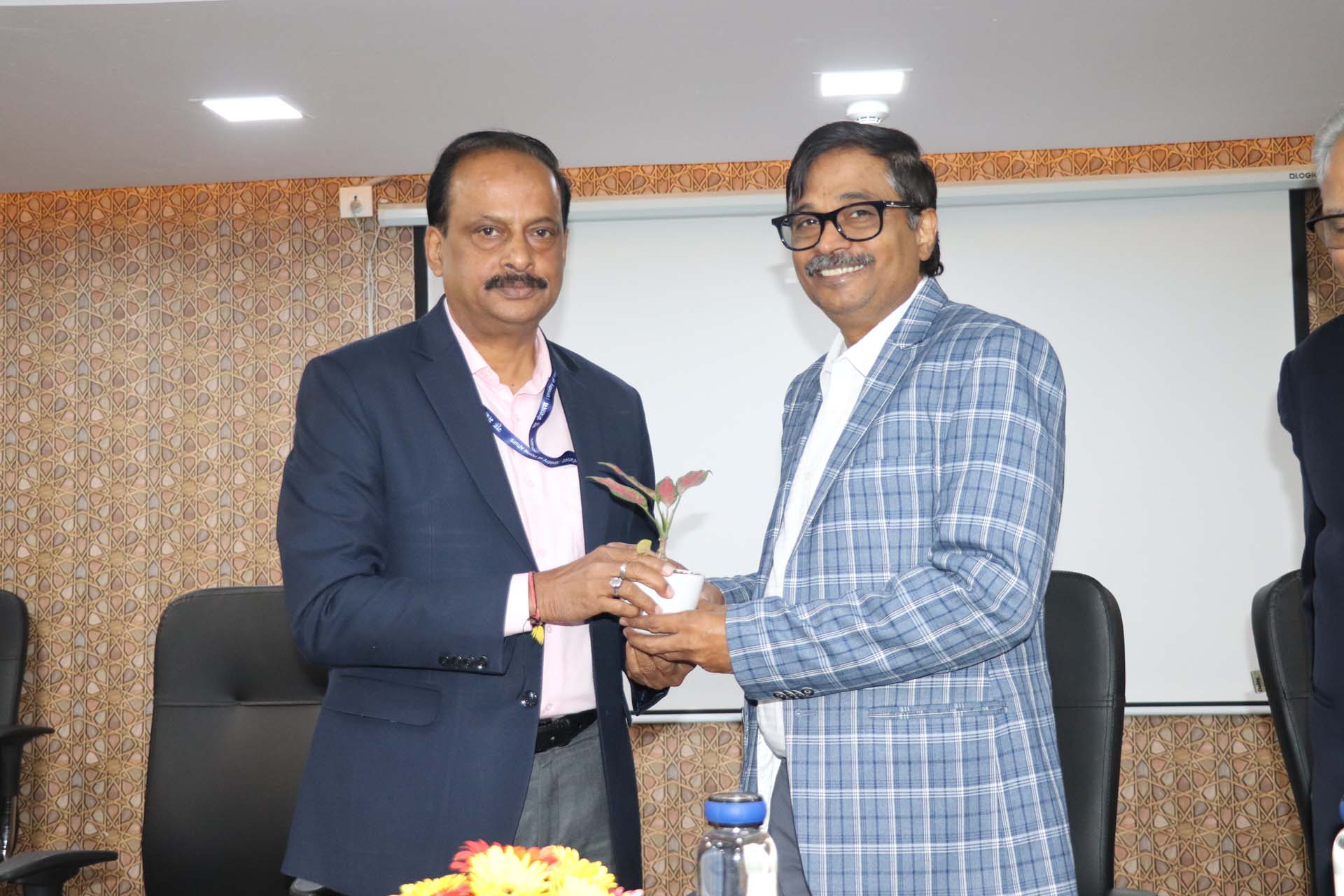 “Carbon Footprint and Sustainability Evaluation for Transportation Infrastructure Using Geosynthetics” Workshop Proceedings Report “Carbon Footprint and Sustainability Evaluation for Transportation Infrastructure Using Geosynthetics” Workshop Proceedings Report